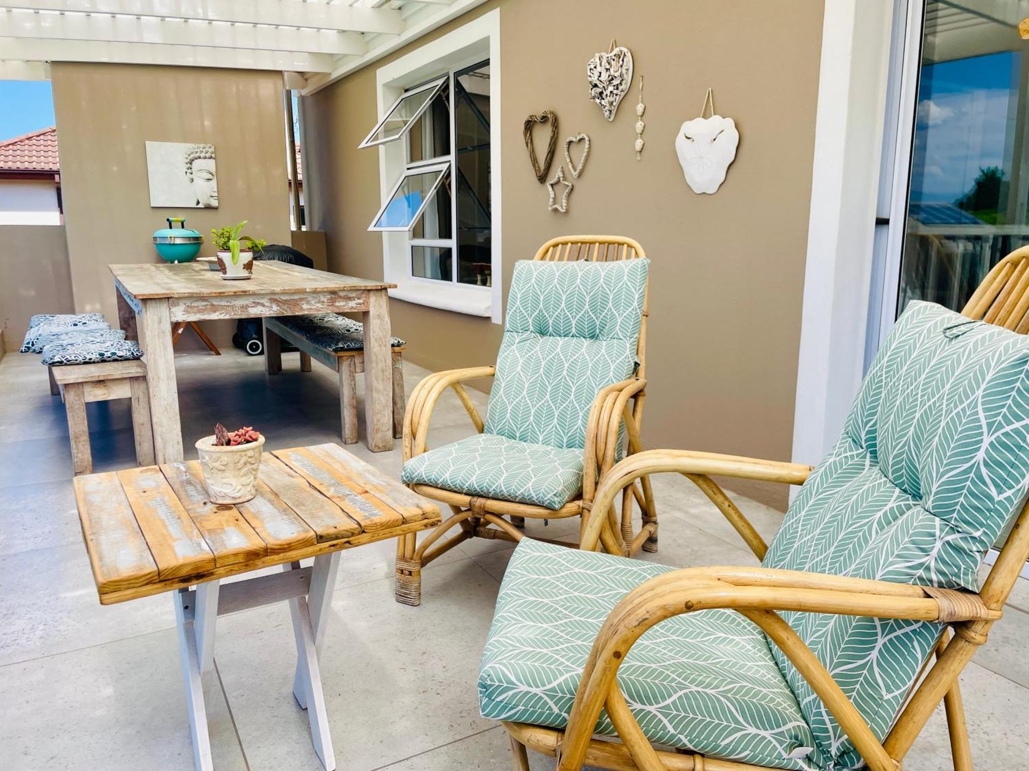 Calm Waters Guesthouse Плетенбърг Бей Екстериор снимка